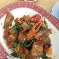 เมนูของร้าน ลุงเจิดปลาเผา