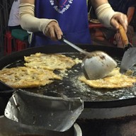 บรรยากาศ ผัดไทยหอยทอดเจริญรัถ