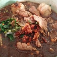 เมนูของร้าน ก๋วยเตี๋ยวเรือบางบาล ไทยพาณิชย์วัดศรีประวัติ