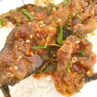 เมนูของร้าน ขวัญใจ อาหารตามสั่ง โต้รุ่ง2