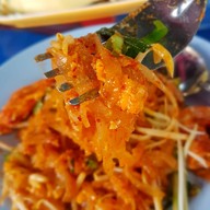 เจ้แมว ผัดไทไชโยกุ้งสด