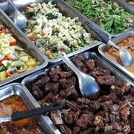 เมนูของร้าน ข้าวแกงป้าตุ้ม