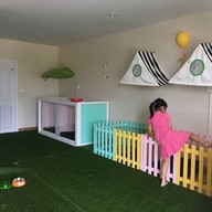 Pet pals & cafe