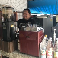 บรรยากาศ June Koff