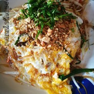 เมนูของร้าน ป้าสมนึกเจ้าเก่า ผัดไทยมรดกโลก