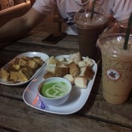 อี๊ดนมสด