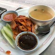 เมนูของร้าน ป้าภา อนุสาวรีย์ชัยฯ
