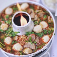 เมนูของร้าน เอี่ยวเฮง ซุปเปอร์หมูตุ๋นหม้อไฟ