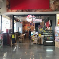 หน้าร้าน กาแฟมวลชน แม็คโคร เขาใหญ่