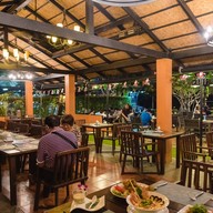 ศาลาทะเลบิสโตร อ่าวนาง