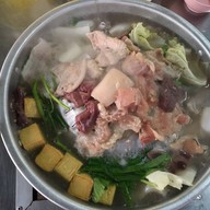 เมนูของร้าน แต้ว&ต้อมเนื้อย่างเกาหลีกลางทุ่ง