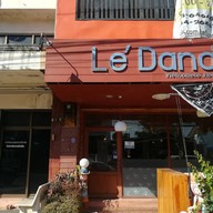 หน้าร้าน เลอ ดานัง แหนมเนือง