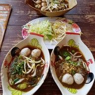 เมนูของร้าน ก๋วยเตี๋ยวเรือ อยุธยา