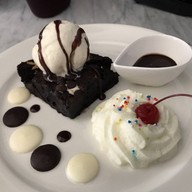 Infinite Dessert Cafe