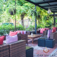 บรรยากาศ Oak Valley Wine Bar Restaurant