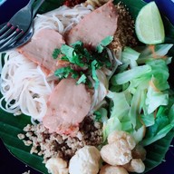 ก๋วยเตี๋ยวแบ กนกจันทร์ อุตรดิตถ์