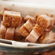 เมนูของร้าน หมูกรอบตระกูลเฉิน