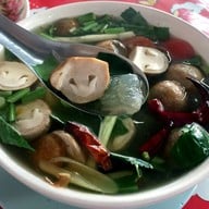 เมนูของร้าน ส้มตำเจ๊นก (กำแพงเอียง)