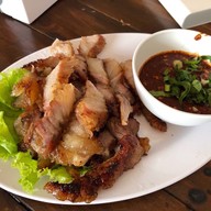 เมนูของร้าน โรงลาบอุบล 5 ซอยเนินพลับหวาน