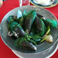เมนูของร้าน ศรแดงริมน้ำ