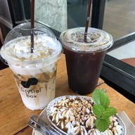 เมนูของร้าน Crystal Box Coffee & Wine Zone