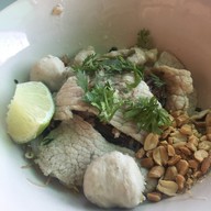 ก๋วยเตี๋ยวพริกสวน