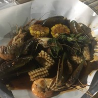 กึด บ่า ออก ทะเลถังแตกสาขาเจ็ดยอดพลาซ่า