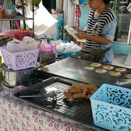 ขนมเบื้องเมืองโอ่ง ซอย 2