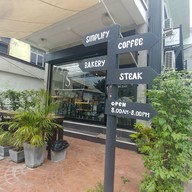 หน้าร้าน Simplify Coffee & Bakery