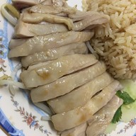 เมนูของร้าน บุญตงเกียรติ ข้าวมันไก่สิงคโปร์ ทองหล่อ