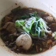 ร้านก๋วยเตี๋ยวเรือแม่ประไพ