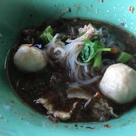 ร้านก๋วยเตี๋ยวเรือแม่ประไพ