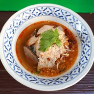 ก๋วยเตี๋ยวหมูเจ้เป้า