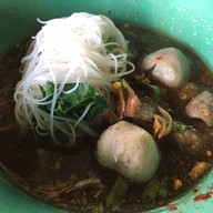 ร้านก๋วยเตี๋ยวเรือแม่ประไพ