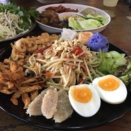 ขนมจีนสารัช เรือนหล่ม