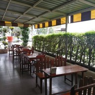 ครัวเมืองทอง อาหารตามสั่งลำแต้ ๆ ปากช่อง