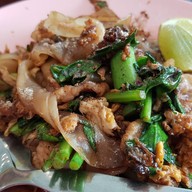 ก๋วยเตี๋ยวสุโขทัย ตาปุ้ย ปตท.ลานหอย