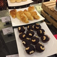 เมนูของร้าน 711 Bistro