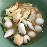 เมนูของร้าน แปะเตียงลูกชิ้นปลา เยาวราช