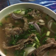 เมนูของร้าน เจ๊ฝนร้านก๋วยเตี๋ยวแชมป์
