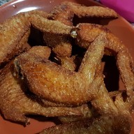 นายเล็กลาบถอดเสื้อ