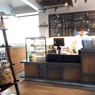 บรรยากาศ TRIPLE the coffee house สุขุมวิท