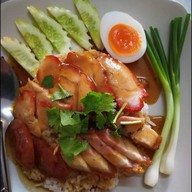 หมูแดงแสงทอง (สุทธิสาร) สนามบินน้ำ