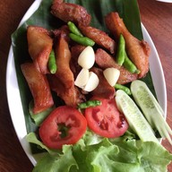 เมนูของร้าน ครัวไม้เมือง บางพระ ศรีราชา