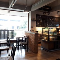 บรรยากาศ TRIPLE the coffee house สุขุมวิท