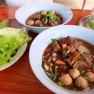เมนูของร้าน ก๋วยเตี๋ยวนิด