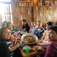 ก๋วยเตี๋ยวป้าน่าหม้อ