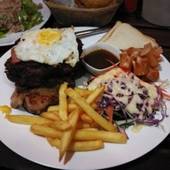 เมนูของร้าน บ้านครูแจ๋ว