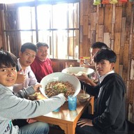 ก๋วยเตี๋ยวป้าน่าหม้อ