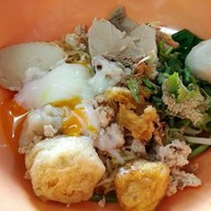 เมนูของร้าน เจ้หน่อยเย็นตาโฟ